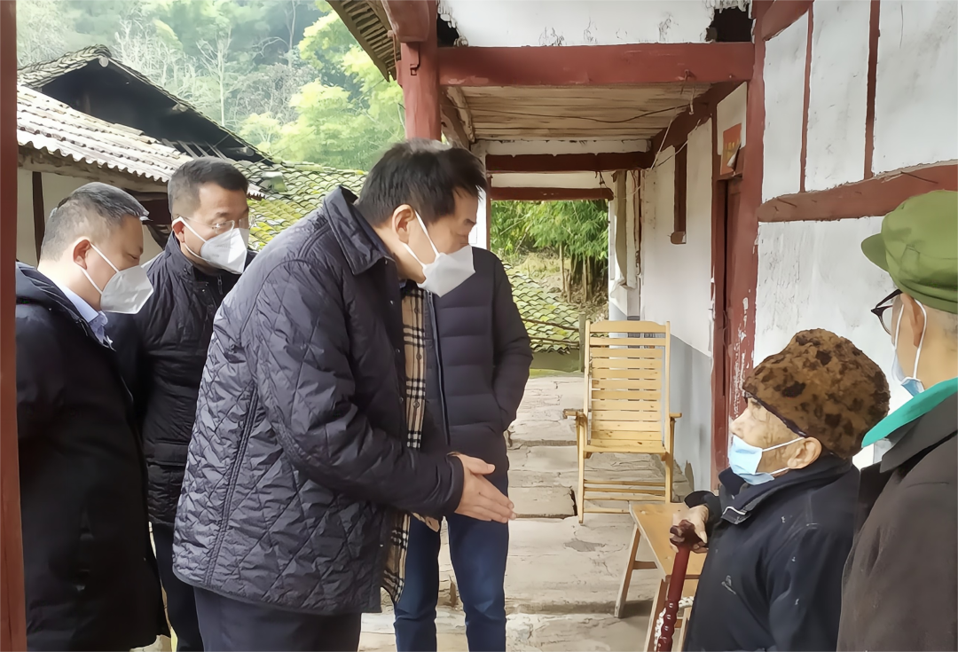 四川省尊龙集团党委书记、董事长任丁率队赴嘉陵区开展帮扶工作